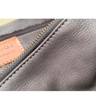 Portanova Shoulder Bag – Everyday Elegance and Practicality